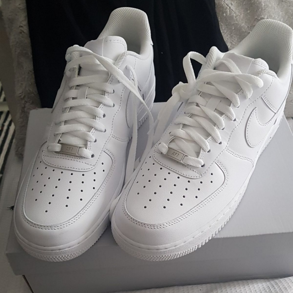Nike Air Force 1 '07 in white